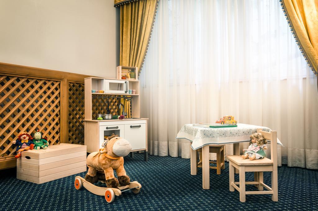 Hotel Maria Ортізеї Екстер'єр фото